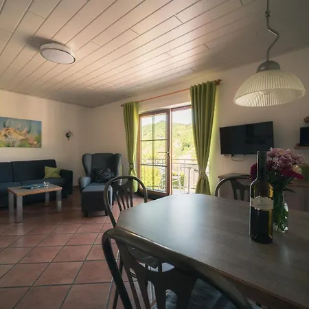 Urlaubsweingut Zecherhof Apartment *