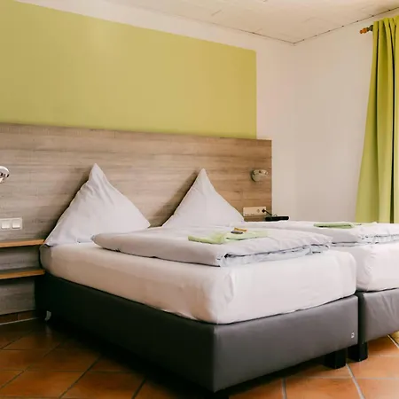 Urlaubsweingut Zecherhof شقة