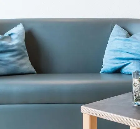 Urlaubsweingut Zecherhof Апартаменты *