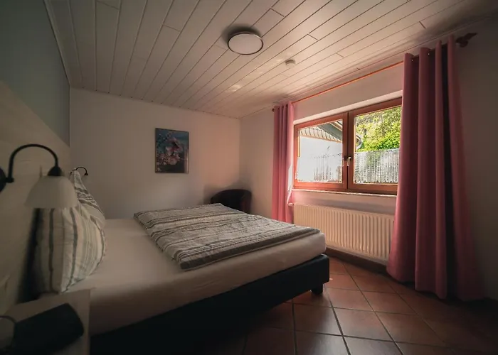 Urlaubsweingut Zecherhof * Neef