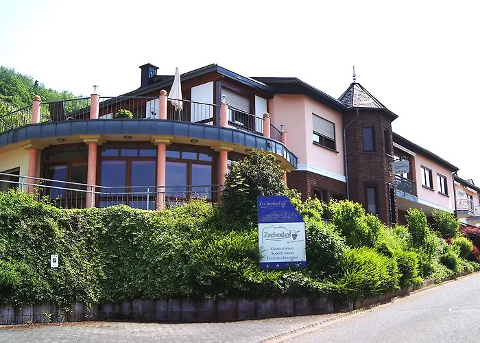 Urlaubsweingut Zecherhof *