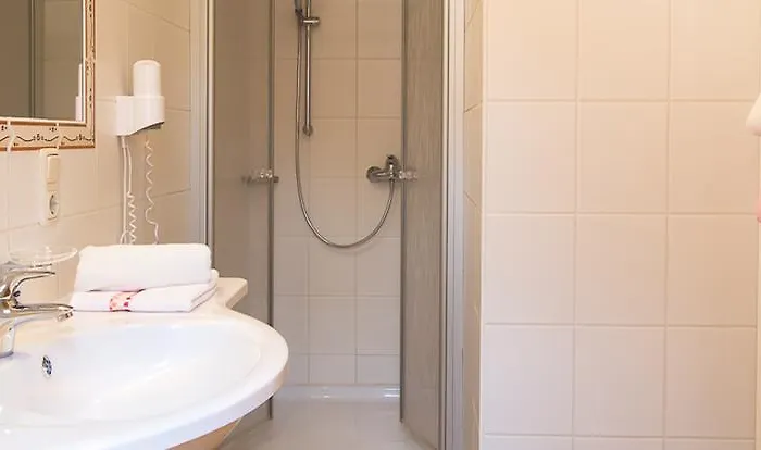 Urlaubsweingut Zecherhof * Neef